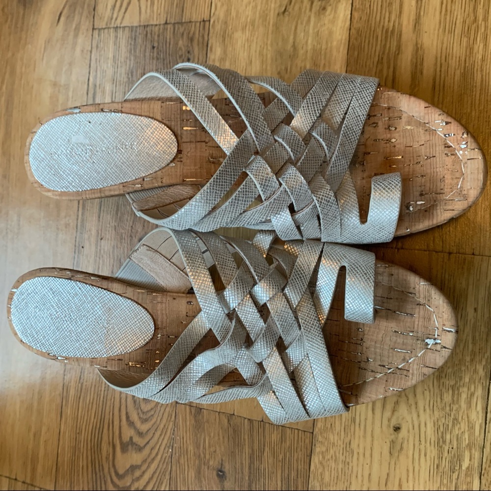 EUC Donald J Pliner Sandals